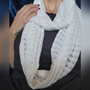 White crochet/knit infinity scarf NWT $8